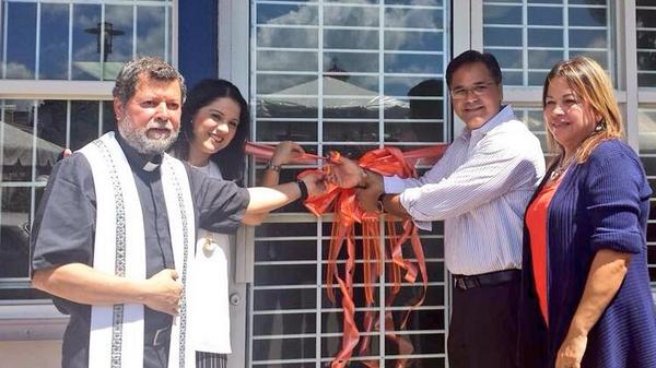 MunLuquillo's tweet photo. Alcalde de Luquillo inicia la apertura de la Oficina de Administración de Desarrollo Laboral en Luquillo. @ADL_PR http://t.co/tx7XQkhAxg