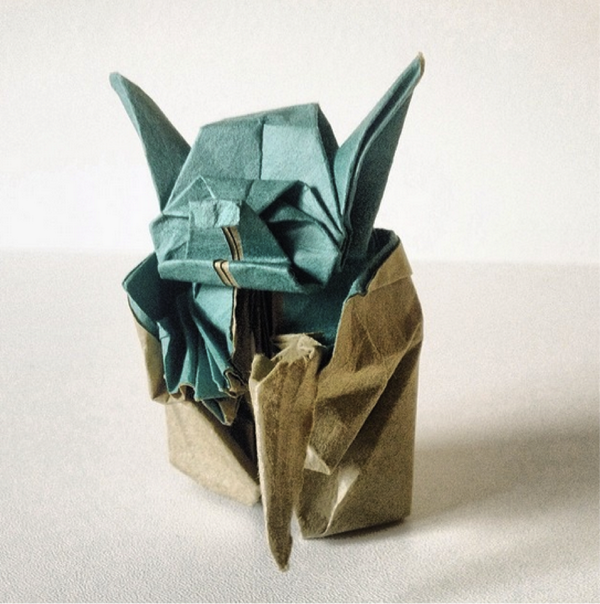HuffPostArts's tweet photo. This artist creates a new origami piece every single day, will effectively wow your socks off http://t.co/3MMYVBZ1vc http://t.co/FOFFet77sJ