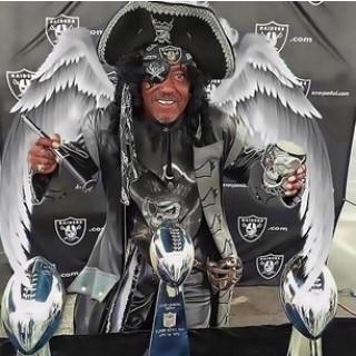 GSotii's tweet image. Man RIP To The Famous Oaktown Pirate He Was A Great Coach Too. #RealRoleModel #RIP #RealOakland #Raiders