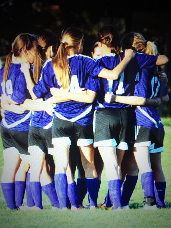danae_miller's tweet photo. This team will forever have a special place in my heart 💜 http://t.co/gFyhhBQKwM