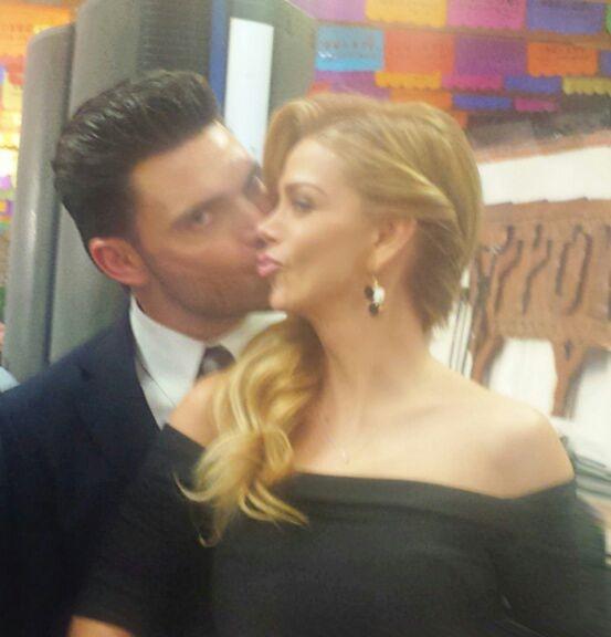 yossyare's tweet photo. “@Kaffievillano: Iuuuuuuuu
@juliangil @cecy_gtz 
#25AniversariodeTPLM🎉 http://t.co/V0QPNTN5rZ”guapísimos los dos y juntos hermosos 😍