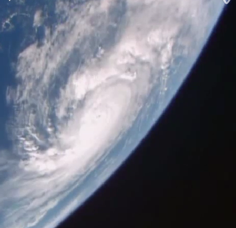 El huracán #Gonzalo, de categoría 3, se dirige hacia Bermudas [VIDEO] cnn.it/1twAjIW