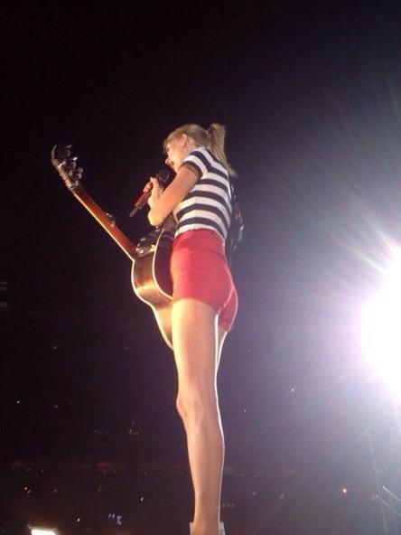 lmaoHFsucks's tweet photo. "Confession: Taylor Swift's legs will be the death of me." http://t.co/pBmKdiMfga
