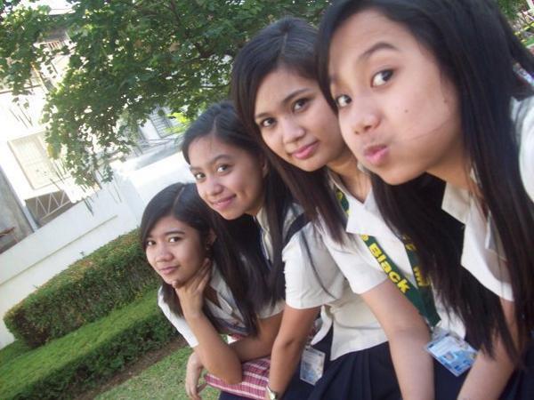 lady_dadah's tweet photo. i miss you te's.. :) ♥ #throwbackthursday @xienabebs @imjellyd @abinjmacho http://t.co/maonEsWHPs