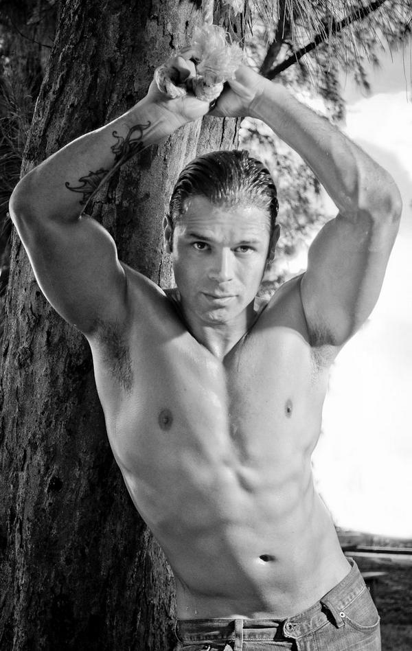 Geraldinepavan's tweet photo. Excited about Ariel New Calendar , coming soon for sale for all his fans #arielnan #sexysimbols #hotman #boycalendar http://t.co/MLc1v3uL6u