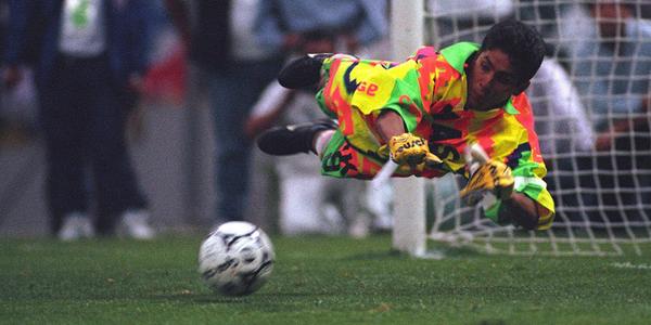 Corona Fútbol no Twitter: "Jorge Campos ¿El mejor portero mexicano ...