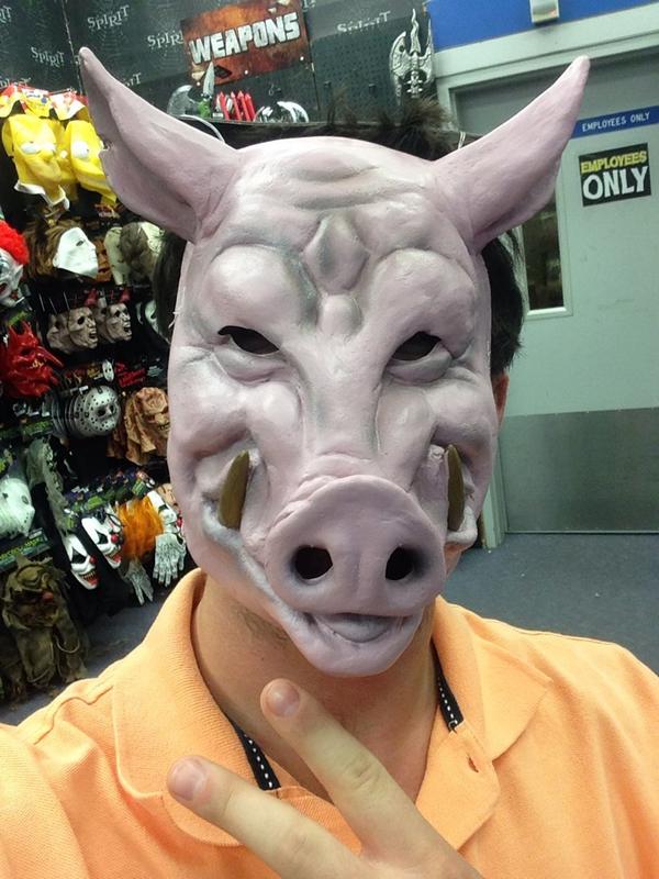 urfavpigaround's tweet photo. Why they tryin to get like me for Halloween? I'm a trend setter bitch http://t.co/zSAyQ0wZ2A
