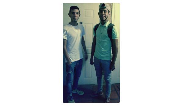 Eaau_'s tweet photo. En las buenas y las malas con mi mejo amigo, volvimos #LosMalaConducta jaja #FamilyBrothers #UnaSolaCara te amo pana! http://t.co/84y4VmjXiR
