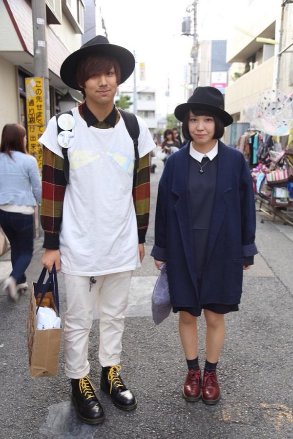 ファッションコーディネートgyumyu Pa Twitter 黒ハット 白 Tシャツ チェックシャツ ボトム ネイビー ショップコート トップス シャツ スカート ドクターマーチン ヒモアレンジ ペアルック Gyumyu Http T Co 5a9pitirpp Http T Co Vpoyontx0u