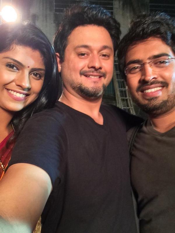 swwapniljoshi's tweet photo. Had an awesome time with #Shubhra and #Shekhar on the sets of #MazeMannTujheJhale Thnx @ETVMarathi #pvlspromotion http://t.co/XiEQvijS4P