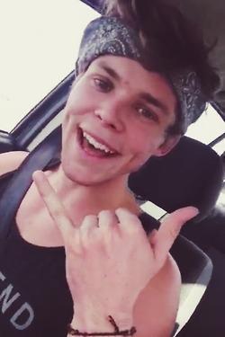 5SOSPHTEAM's tweet photo. #GetWellSoonAshton 
#GetWellSoonAshtonWeLoveYou http://t.co/wxBkIdBAbn