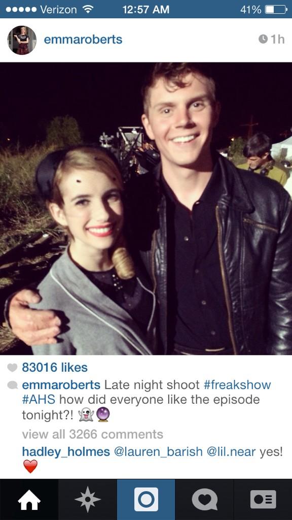sarahnj11's tweet photo. UGH BUT LIKE THEY'RE PERFECTION #OopsLateNightForMeToo? #OrNormalNight? #EvanForever #EmmaCanComeToo ❤️ http://t.co/SBWM0u6x6u