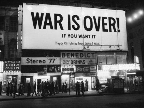 HistoryInPics's tweet photo. John and Yoko’s billboard in Times Square, New York City, 1969 http://t.co/k3Qwat1f0i