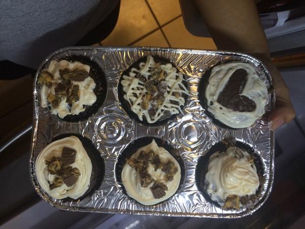 alondraaaa4's tweet photo. @Ciindiie_ hey i baked today http://t.co/1H1RwZeBGt