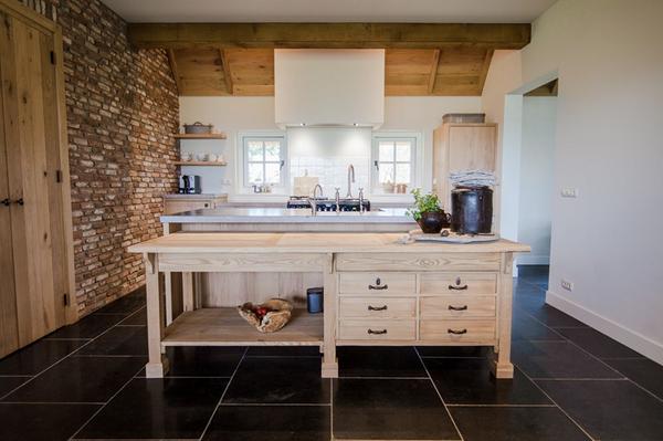 Klik hier voor foto's van een mooi afgerond project. Klanttevredenheid..daar doen we het voor! stijlmakers.nl/keukens/gereal…