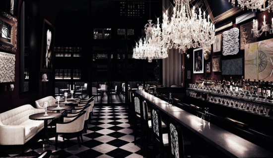 AnneMortier1's tweet photo. RT @NathOllier @fredhermelin le 1e hôtel de la maison @Baccarat ouvrira en janvier à New York http://t.co/fWUwhAk9t0 http://t.co/0mqCnNovjb