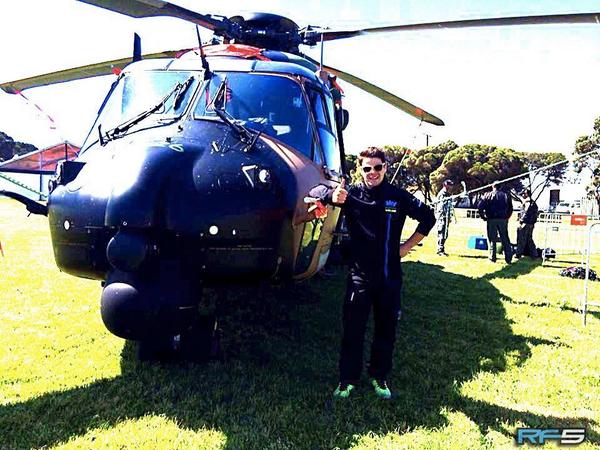 RomanoFenati's tweet photo. @SkyRacingTeam @VRRidersAcademy che dite faccio le FP1 con questo domani? 😂😂😂
Amazing @Australian_Navy aircraft!! http://t.co/33ztcuVmeU