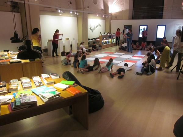 lacasadetomasa's tweet photo. Dentro de un ratito nuevo taller infantil  #conventoLAB @lacasadetomasa @cuartocrecient6 @gaiaredaelli @laciudadviva http://t.co/DO2EASvFQE