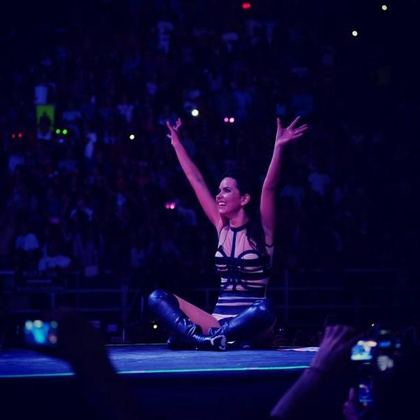_FannyCazares's tweet photo. #HappyBirthdayLatINNA #HappyBirthdayLatINNA @inna_ro  RT para los club rocker de Guadalajara no hay abrazo http://t.co/sGIrQTejrb
