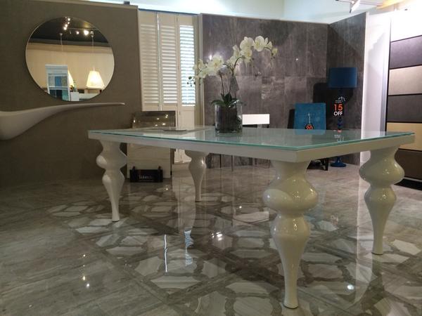 lesleydesigner's tweet photo. @TaylorsEtc beautiful new tile display area ! #interiordesigncardiff #glamtiles http://t.co/0wiomAAokc