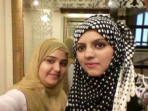 mehak_PAK's tweet photo. 1m: #TSD14 fun, learning and more selfies :P @UNDP_Pakistan @Marriott
with @ma_naeem http://t.co/kjkY5P2Ra4