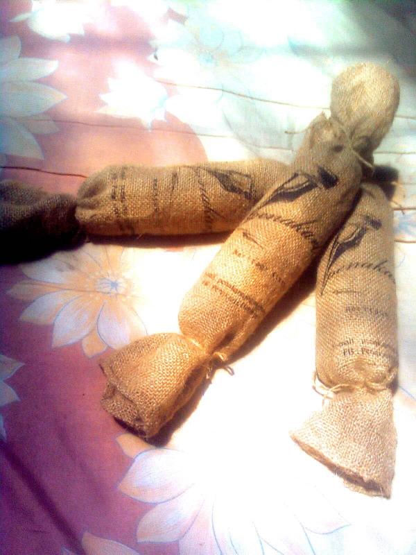 SELAMAT!.. 3 buah makhluk <a href="/Penakarta/">Penakarta Heritage</a> sudah sampai tujuan kiriman :) thanks order and your appreciate for heritage