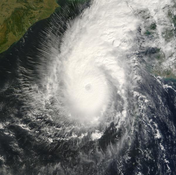 SkymetWeather's tweet photo. Do you know there is something called, #BrownOcean Effect and #Cyclones? http://t.co/Y14zH6GfTP http://t.co/Jocme9pk3z
