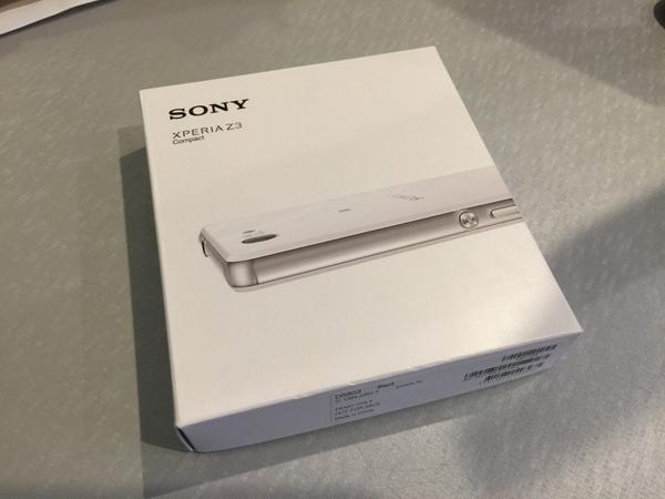 lucaviscardi's tweet photo. Senza tregua! #sonyz3compact in prova grazie a @Sonyxperiait http://t.co/y7kfdqtej4