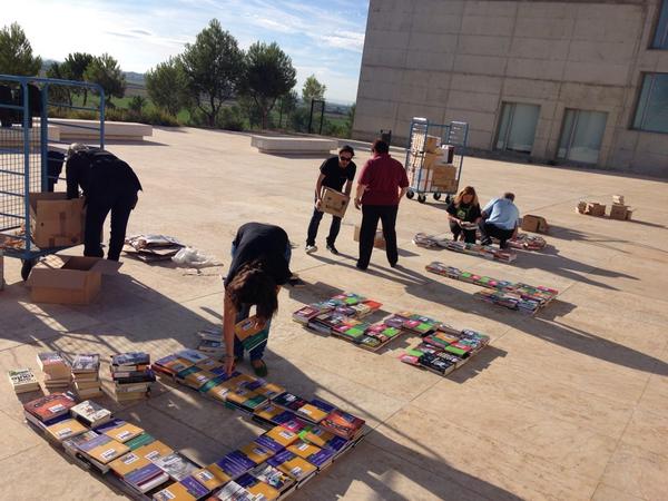 bcspain's tweet photo. #usj10 va cogiendo cuerpo en la Universidad San Jorge con más de 3000 libros libres :D @BJCubit @acUSJ @_usj_ http://t.co/FgKY3FJzln