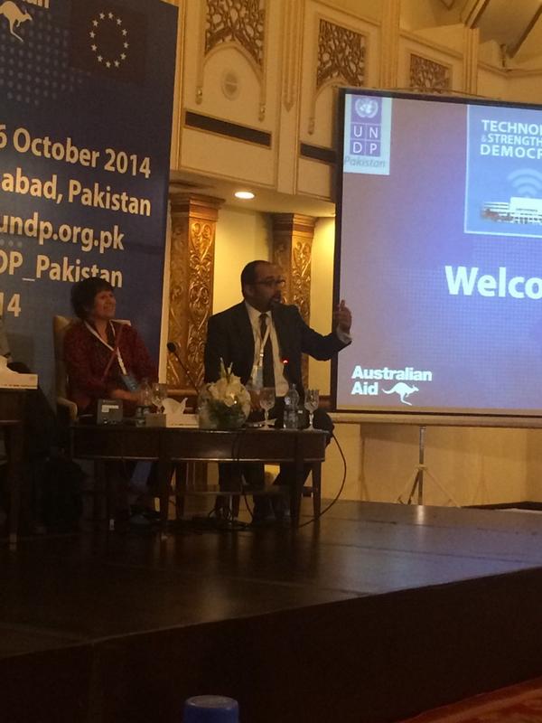 CodeforPakistan's tweet photo. @AlifAilaan's @mosharrafzaidi talking about civic engagement #TSD14 http://t.co/S5wEYmKyve