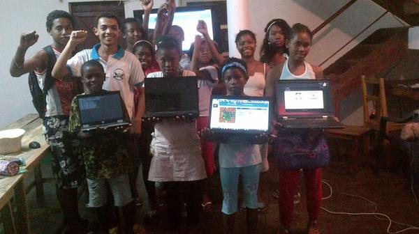 CoderDojo_501's tweet photo. We've enjoyed much ourf first #codingdojo  said the kids #dojopics http://t.co/agfGwhV8QQ