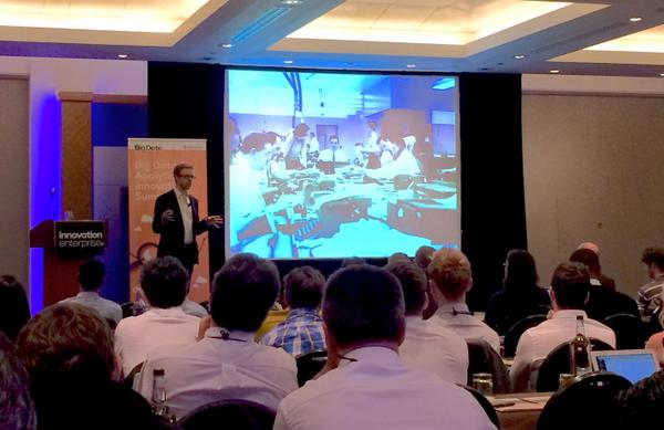 John_Sandall's tweet image. &quot;When communicating analytics to other teams, think like a newsroom&quot; - Mike Hyde of @Skype #dataldn