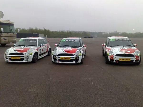 OlyM70's tweet photo. @JustMiniRacing @MINIChallengeUK @chrisknoxracing @ShaneStoney89 @MPoole_Racing http://t.co/wR9q2vunFi