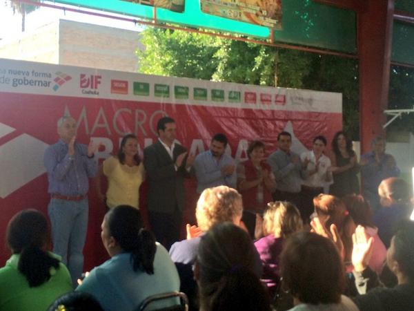 Da inicio la #MacroBrigada en beneficio de vecinos de la colonia Elsa Hernández.