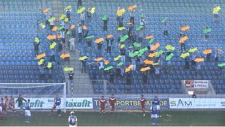 pollo_va's tweet photo. En Alemania, tras pasar 5 partidos sin goles a favor, los hinchas del FC Magbedurg decidieron ayudar a sus jugadores. http://t.co/o2Y2RUDnbH