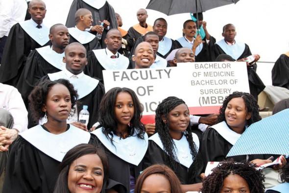 Congrats to the 1st graduating class of MDs from the Uni. of #Botswana! (Pic- <a href="/MmegiOnline/">Mmegi</a>) <a href="/rtBotswana/">Rotloetsa Botswana🇧🇼</a> <a href="/UBinsider/">The UB Insider</a>