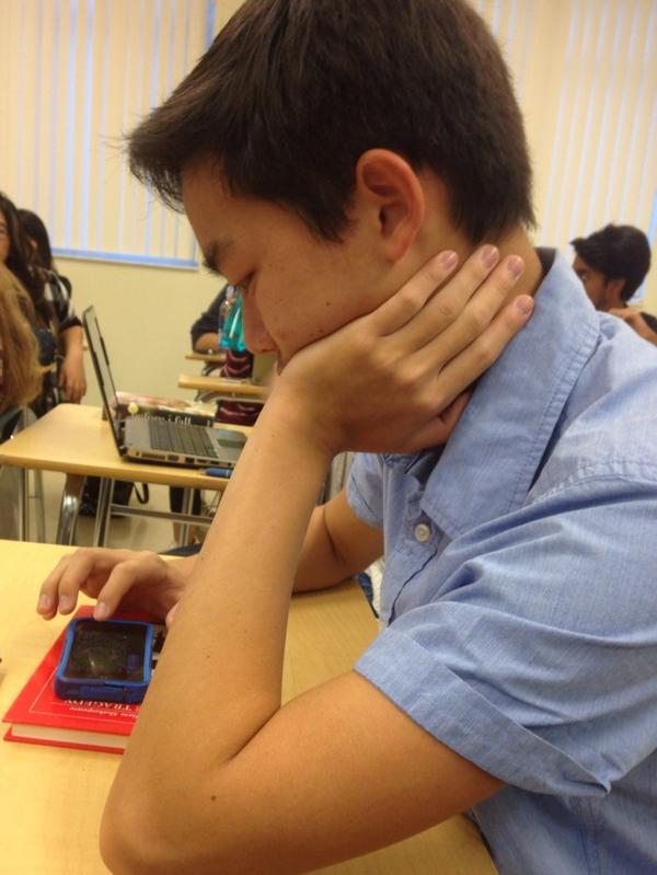 tiffxc's tweet photo. that moment when you play clash of clans in English class #RelatableHarrison http://t.co/Zr0q1d0U2x