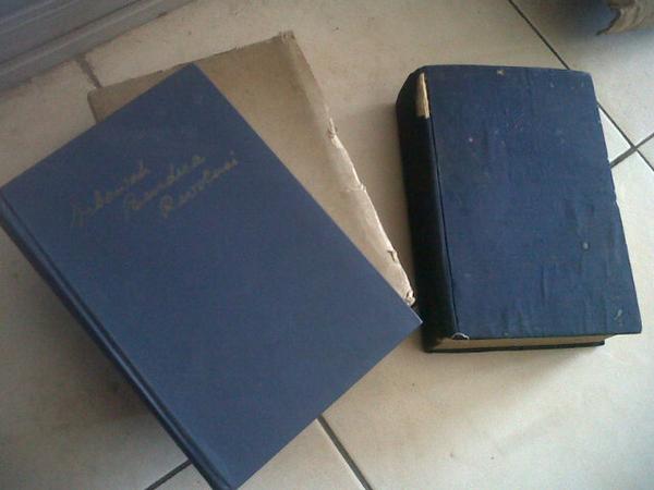 mumunkelana's tweet photo. buku DBR Ir.Soekarno , 2 djilid @budimandjatmiko @BibitRevolusi http://t.co/1GER3zv6Z5