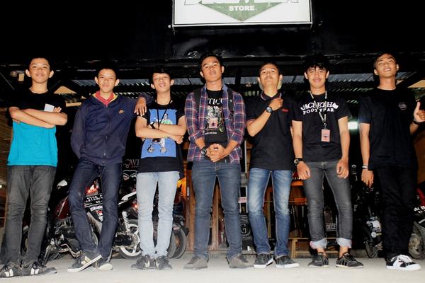 We are <a href="/GriffonsArmyKDI/">G*A Kendari</a>