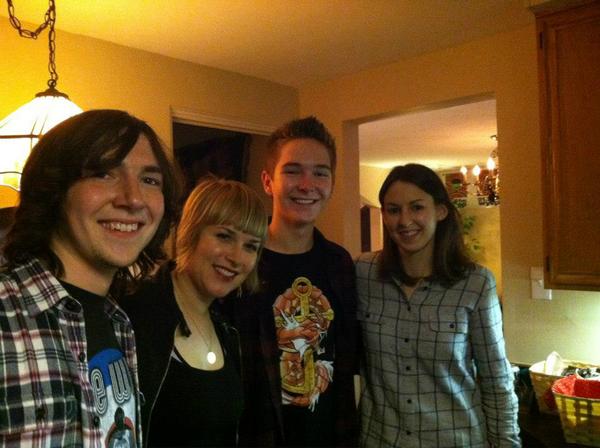 LiveBurghStudio's tweet photo. @jleya95, @iamonteamholly , @zleya96, &amp; @brookeannibale at @LiveBurghStudio  house show. http://t.co/0PYYga7PuW