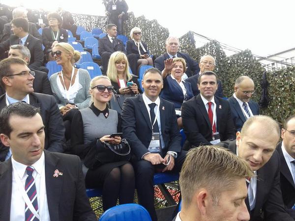 vukomand's tweet photo. I narodni poslanici # skupstina Srbija prisustvuju vojnoj paradi u slavu pobednika Drugog svetskog rata. http://t.co/7Z0CmFPprG