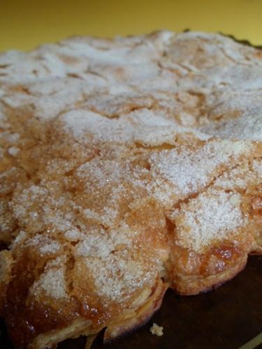 PanCervela's tweet photo. Deliciosa empanada de mazá con un precio especial para esta semana http://t.co/PJkJRNGYFJ