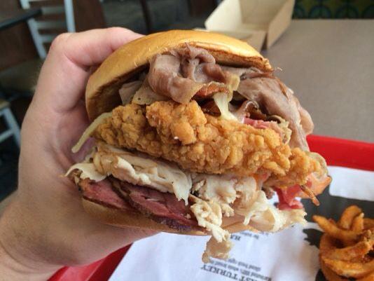 CoCoTUTORIAL's tweet image. Wow just had arys meat montin it was so good