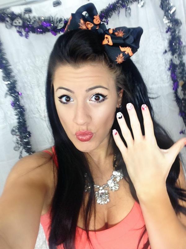 lancengi's tweet photo. Why isn't it #Halloween yet? #nailsReady #halloweenNails http://t.co/GbSRRpMGlS