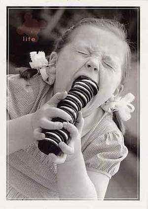 realCampLarry's tweet photo. Using the oreo technique to perfect your blowjob
First you twist it
Then you lick it 
and then you dunk it!
#TARRAAAH http://t.co/8fdABaVjPm