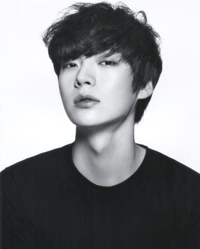 all_Kdramamovie's tweet photo. #ModelTurnedActors Ahn Jae Hyun; Height: 186cm; Birth: 1/07/1987; Drama :Man From The Star, You're All Surrounded http://t.co/2KzvZwGBk4