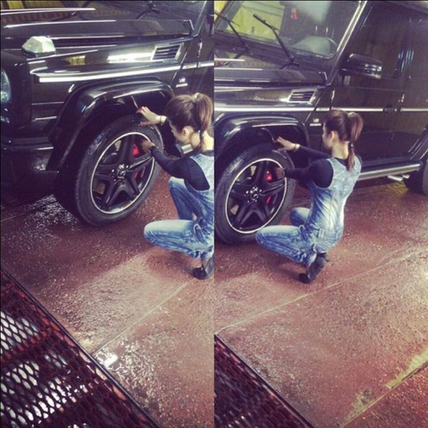TapukaTa's tweet photo. Да измием старата красавиц #G-KLASSE #55AMG http://t.co/khE8td2dOk