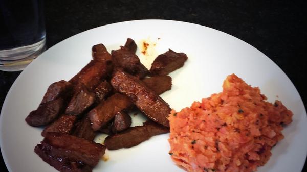 charliegarforth's tweet image. Meal3 4 first 2 weeks of  #30dayabschallenge with @SarahJ_fitness @GSNchicken @ostrichmeats &amp;amp; sweet pot mash #muscle