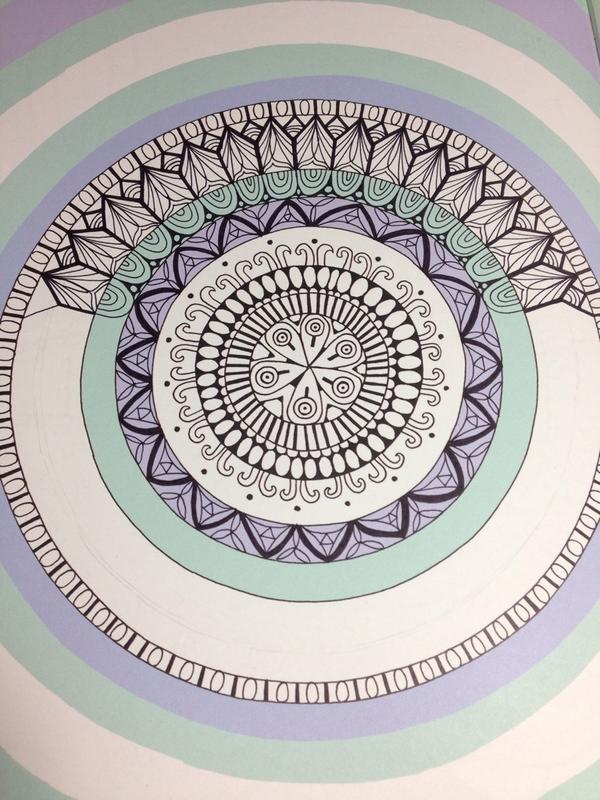 akkoa_aeon's tweet image. 집중과 마음 치유를 위해 어제부터 아트 테라피 컬러링북에 그림 그리고 색칠하는데 그리는거 나랑 잘맞소. 꽤 즐거움 ㅎㅎ