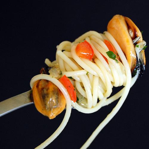 OlitaliaPy's tweet photo. ¿Ya sabes que vas a comer hoy?

No te olvides de darle ese toque de sabor inigualable que le da el aceite de oliva. http://t.co/v7IVpkxa92